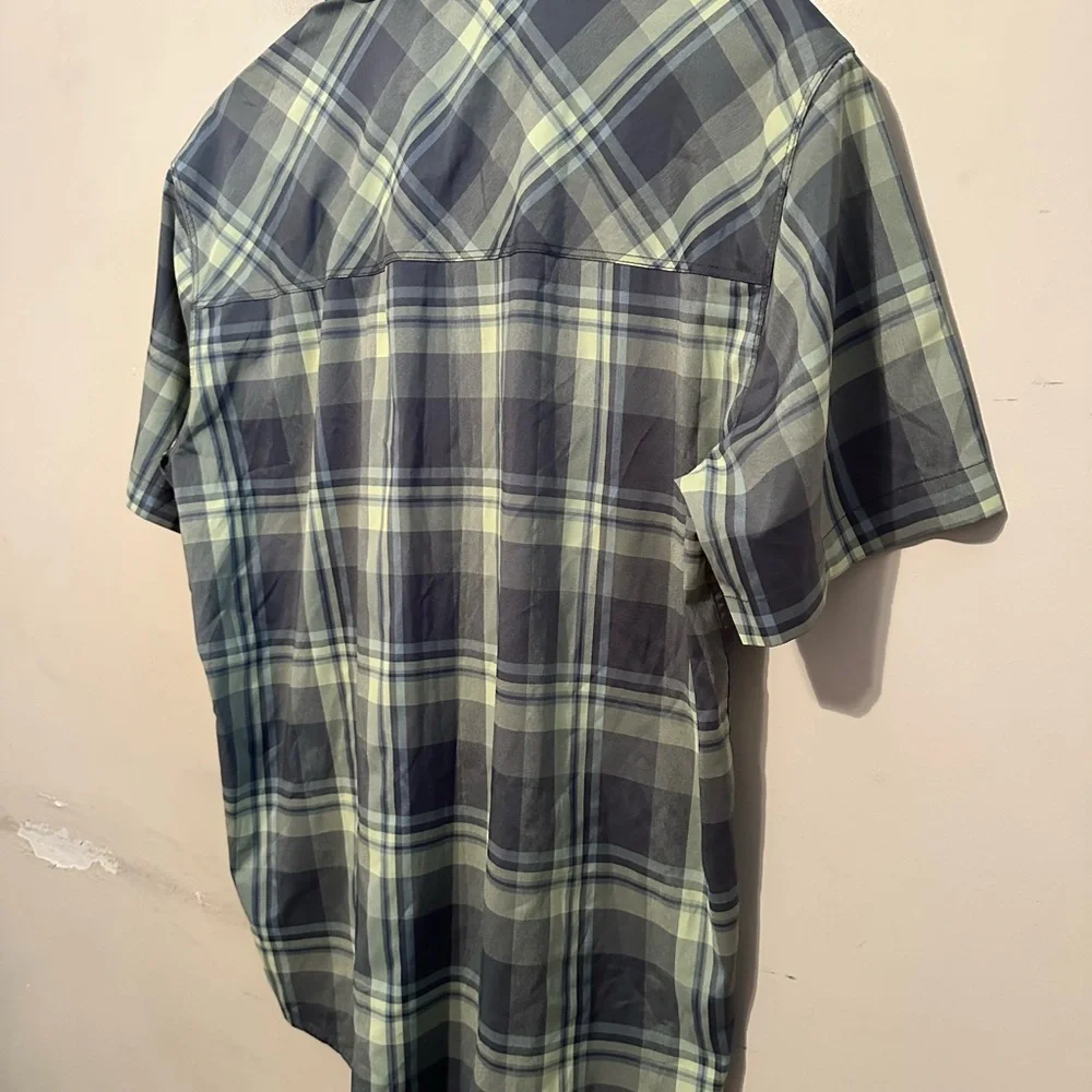 Simms Men's Outpost Short Sleeve Fishing Shirt Size medium Plaid